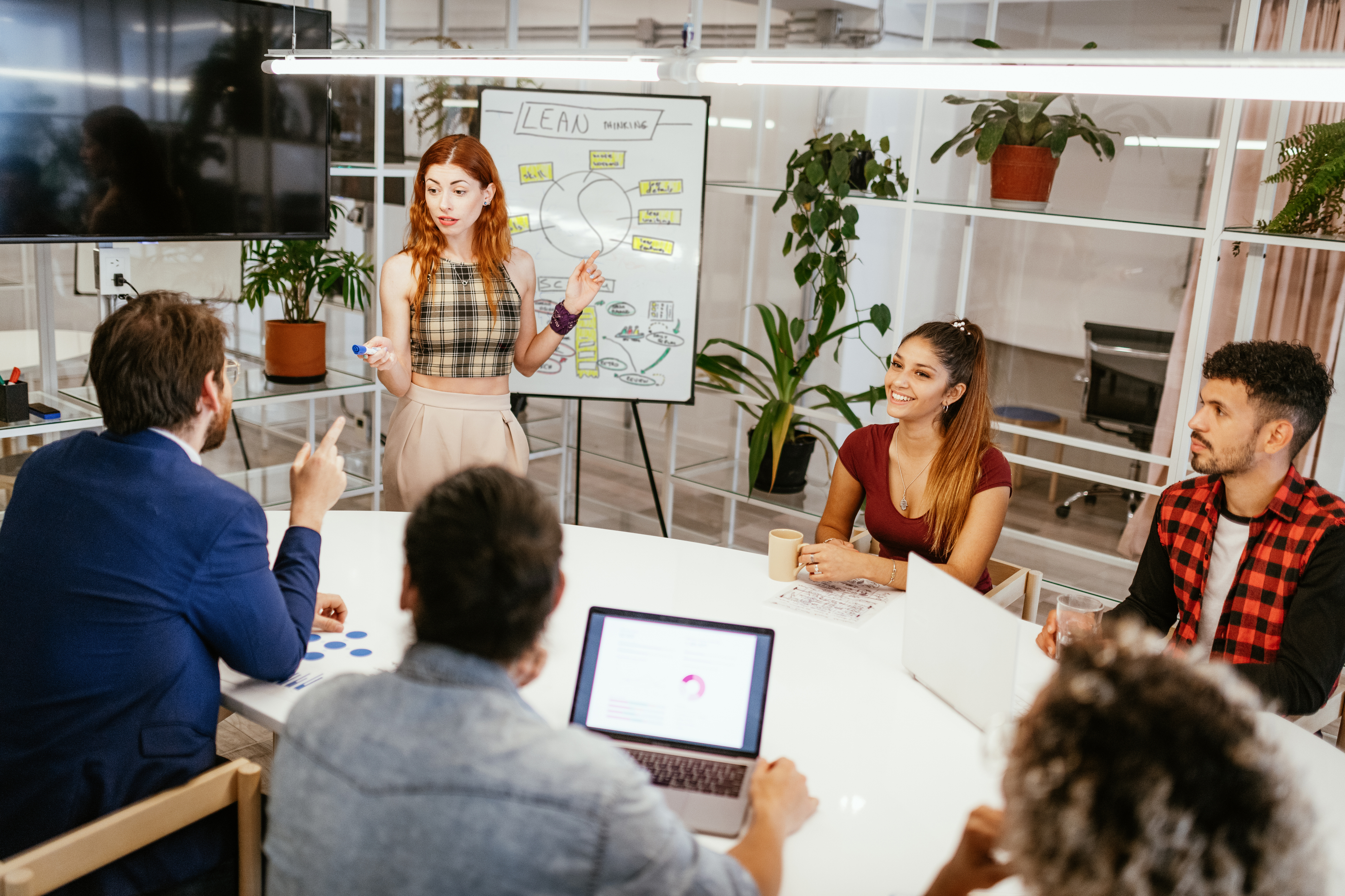Cómo el inglés corporativo mejora la comunicación interna y externa de tu empresa